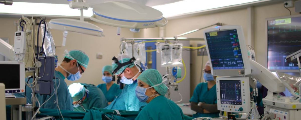 3d printed hearts practice for heart surgeons