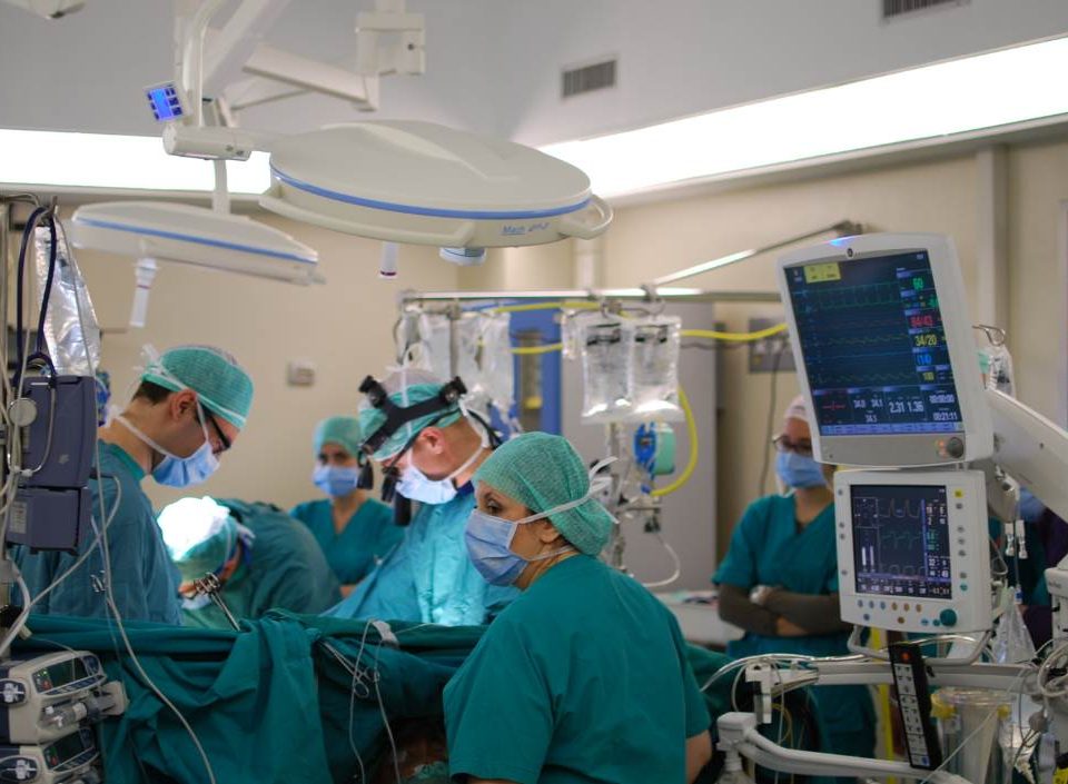 3d printed hearts practice for heart surgeons